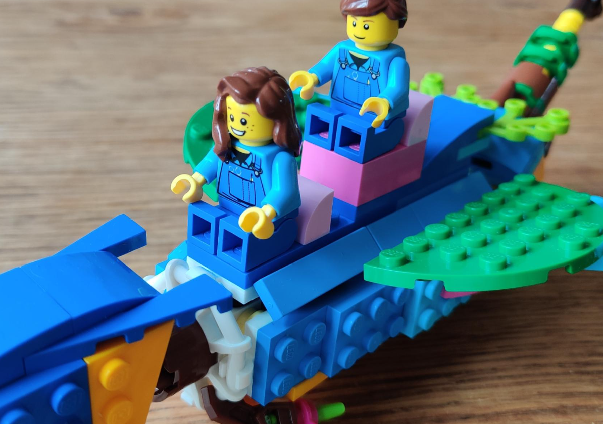 Lina, Eva and the Loyal Sea Dragon